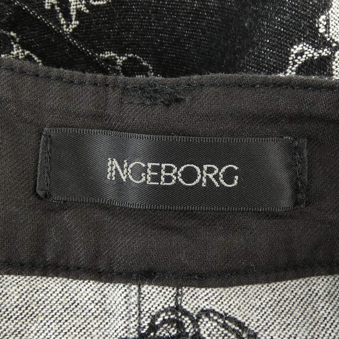 インゲボルグ INGEBORG スカート