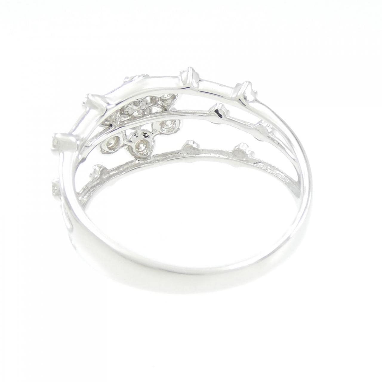K18WG フラワー ダイヤモンド リング 0.25CT
