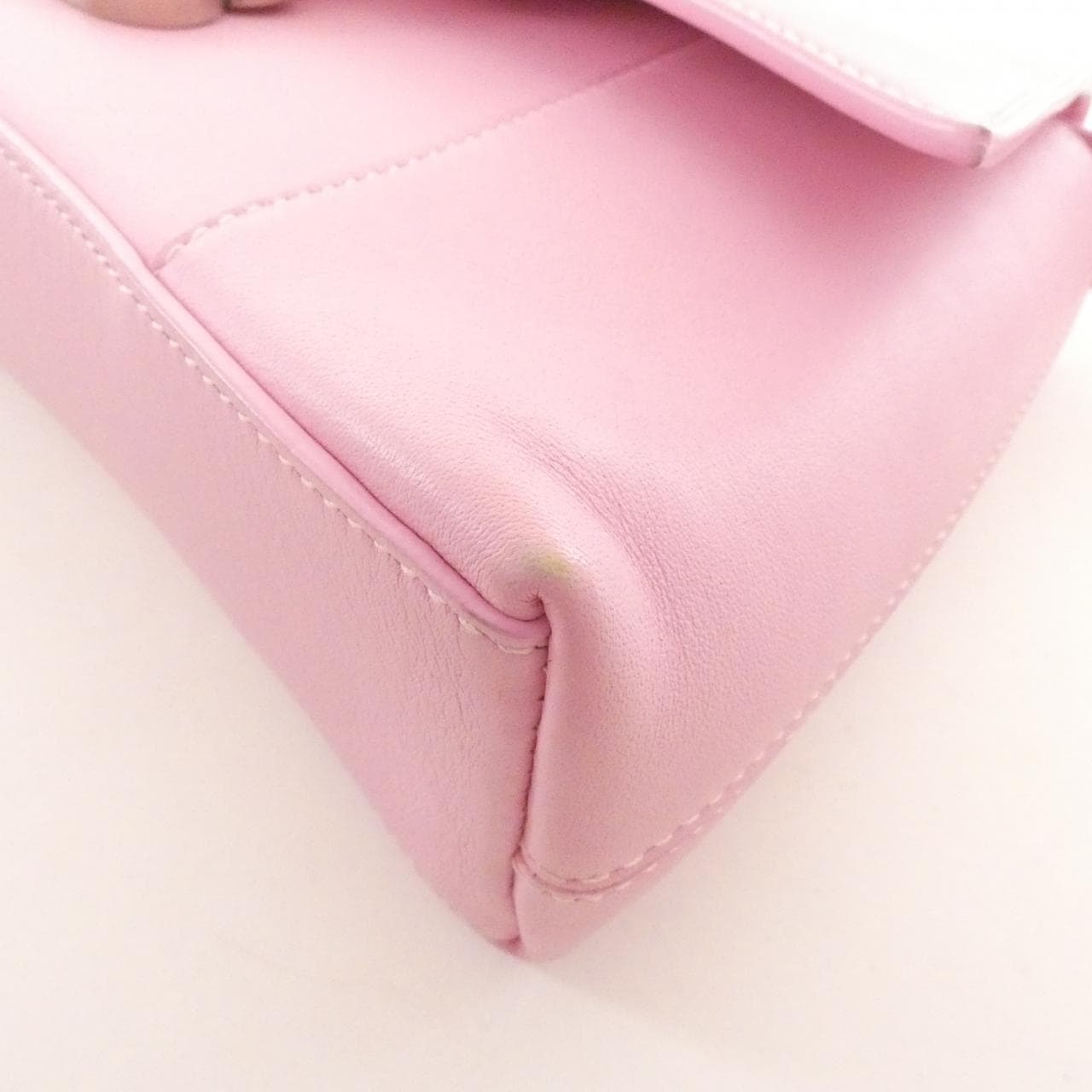 バレンシアガ ダウンタウン XS 671355 29S1Y ショルダーバッグ