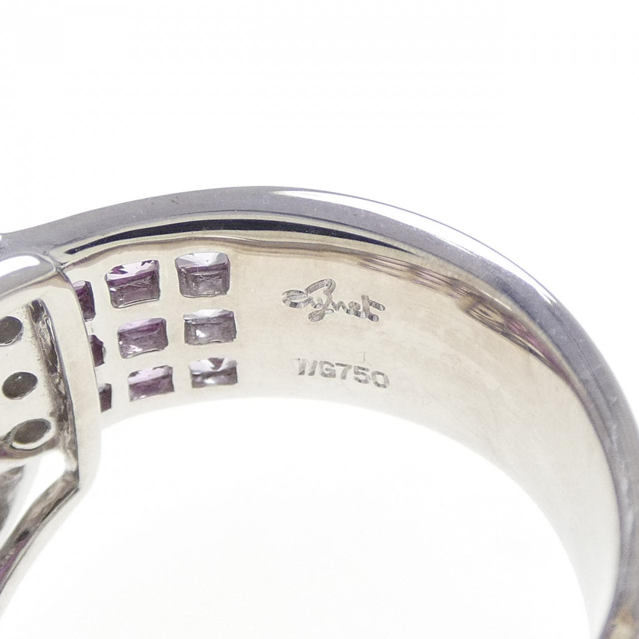 ジュネ サファイヤ リング 2.04CT