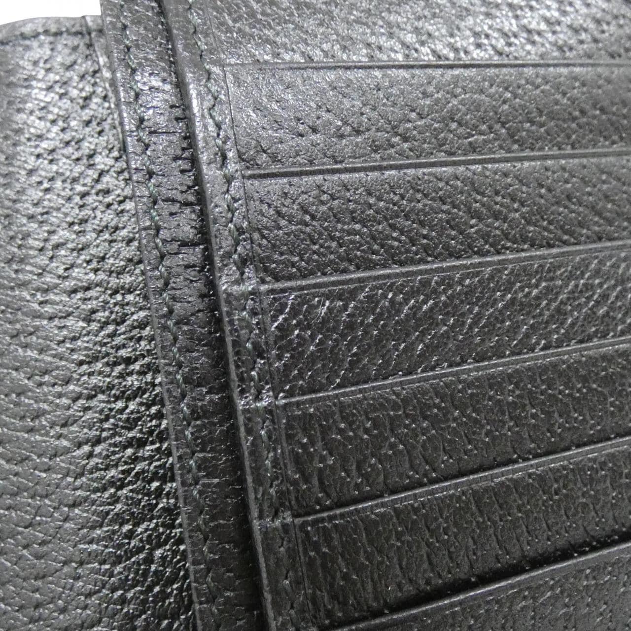 グッチ GG MARMONT 428740 DJ20T 財布