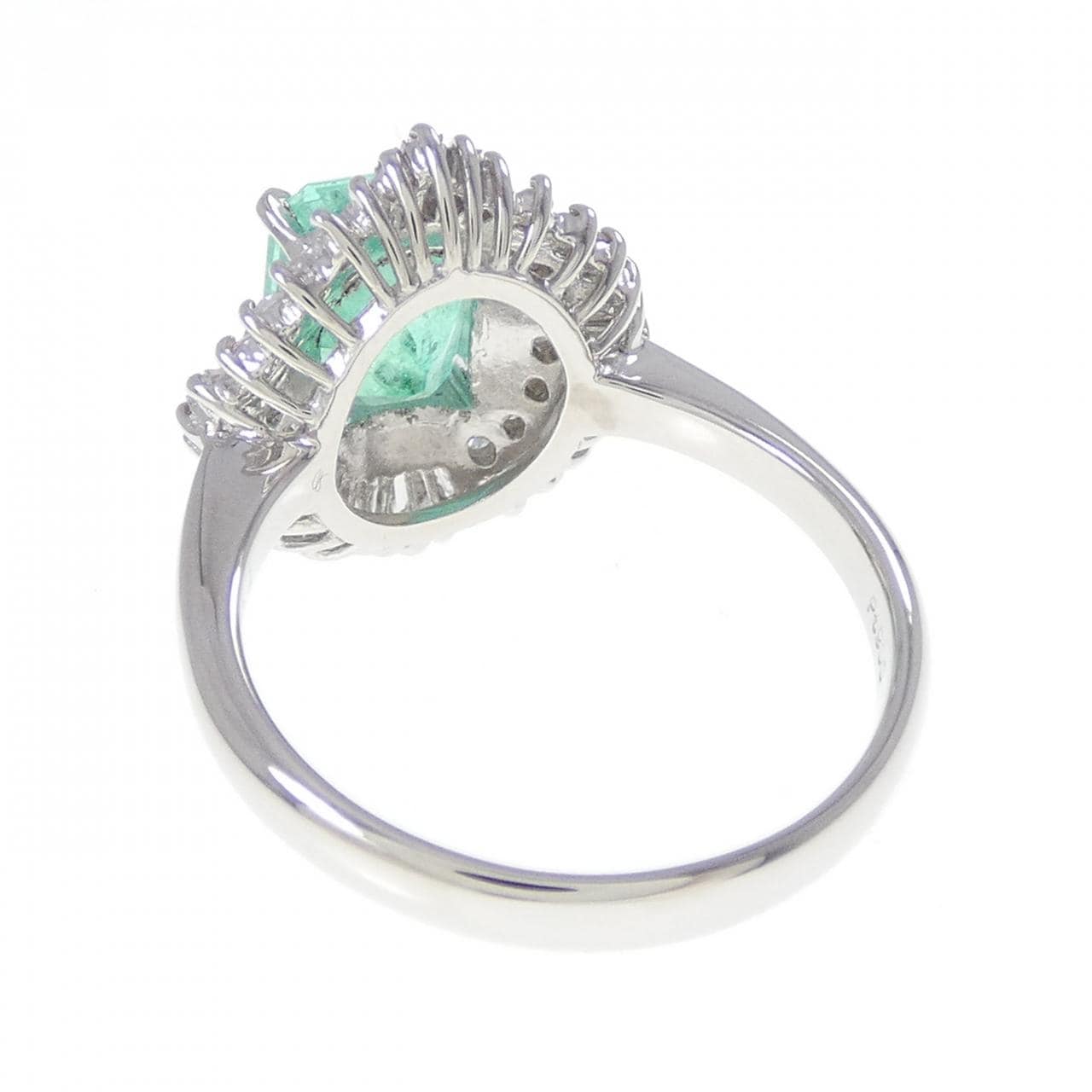 PT900 エメラルド リング 1.68CT