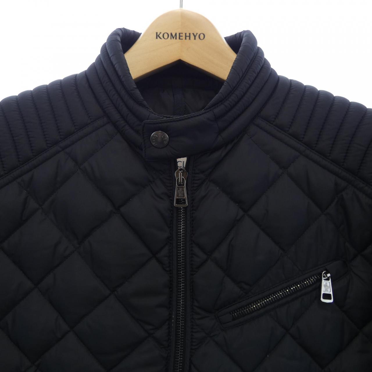 モンクレール MONCLER ダウンジャケット