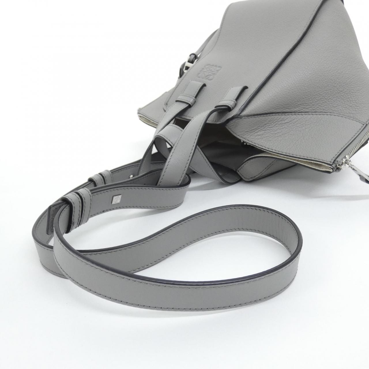 ロエベ ハンモック コンパクト A538H13X03 ショルダーバッグ