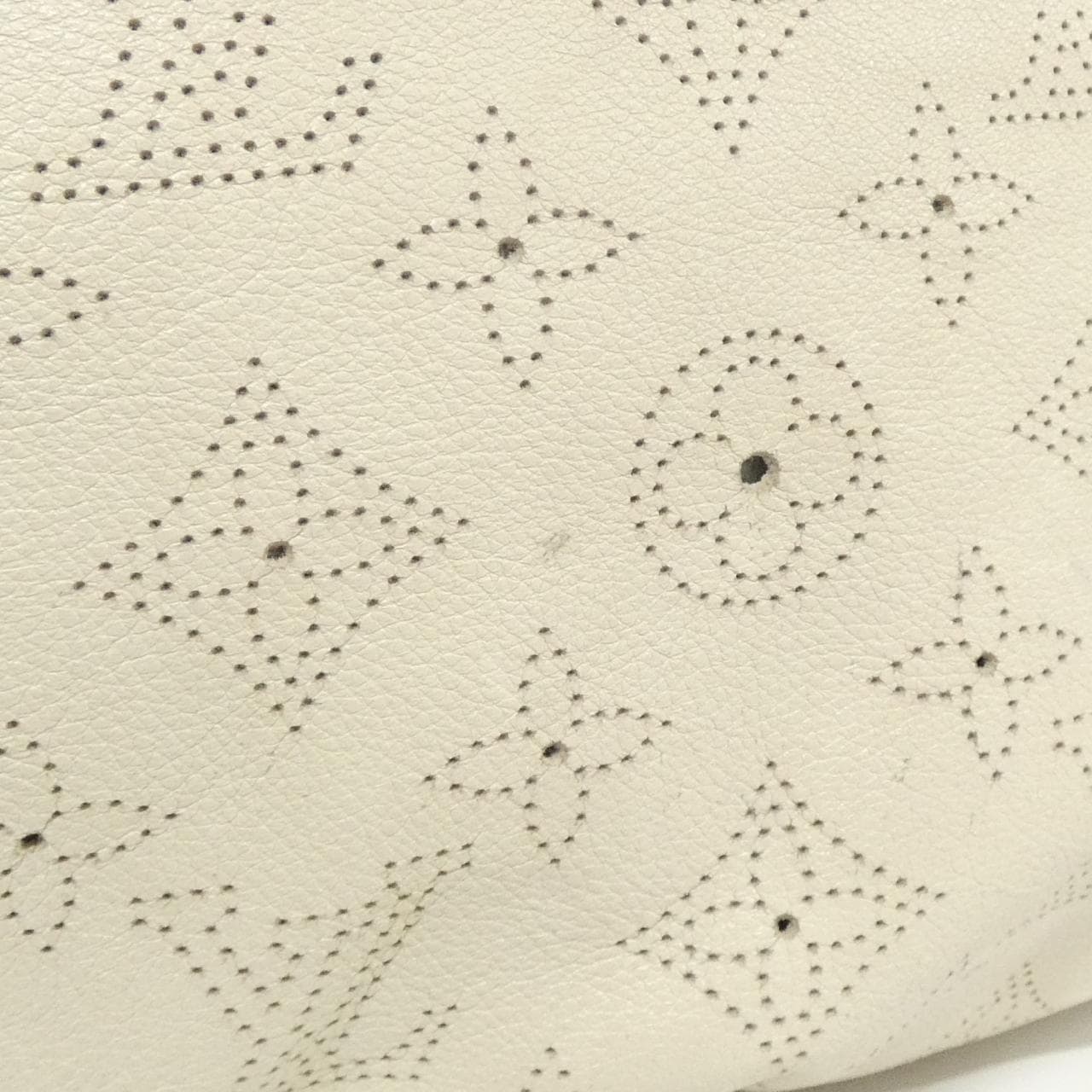 ルイヴィトン キュイールレザー オナタ M95460 ショルダーバッグ