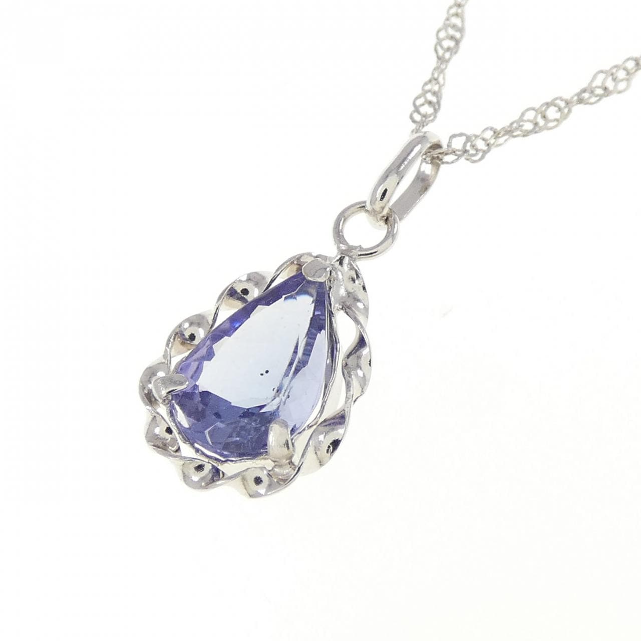 K18WG Tanzanite necklace