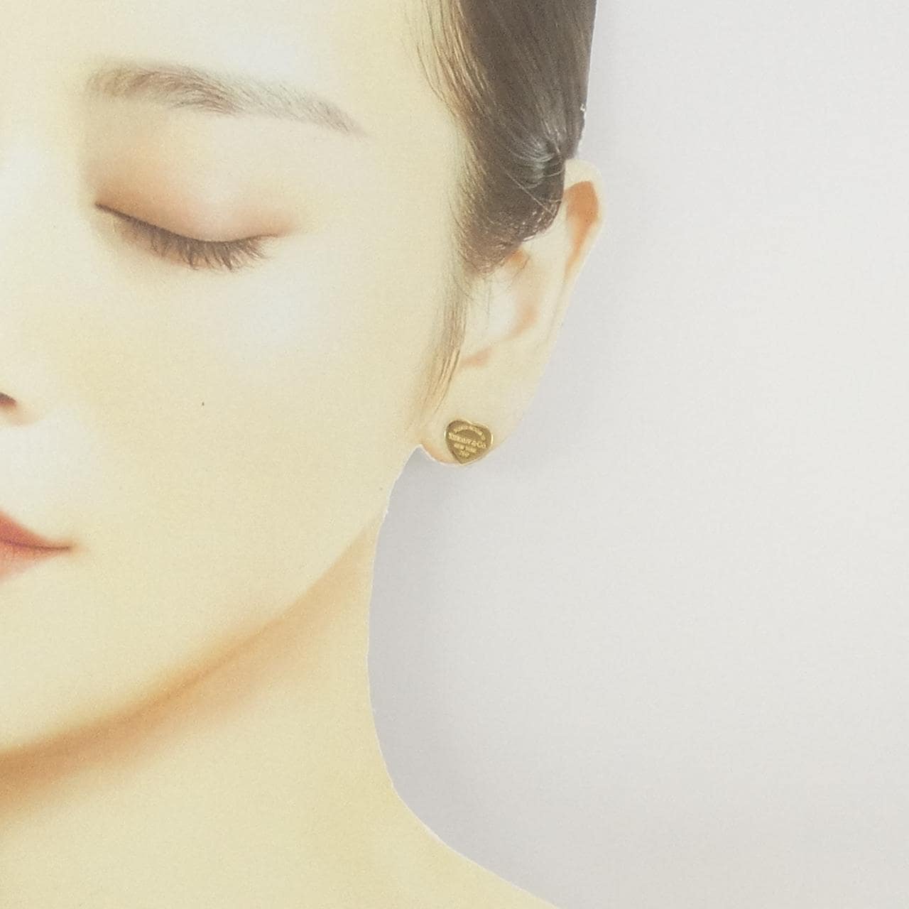 TIFFANY回归TIFFANY心形标签迷你耳环