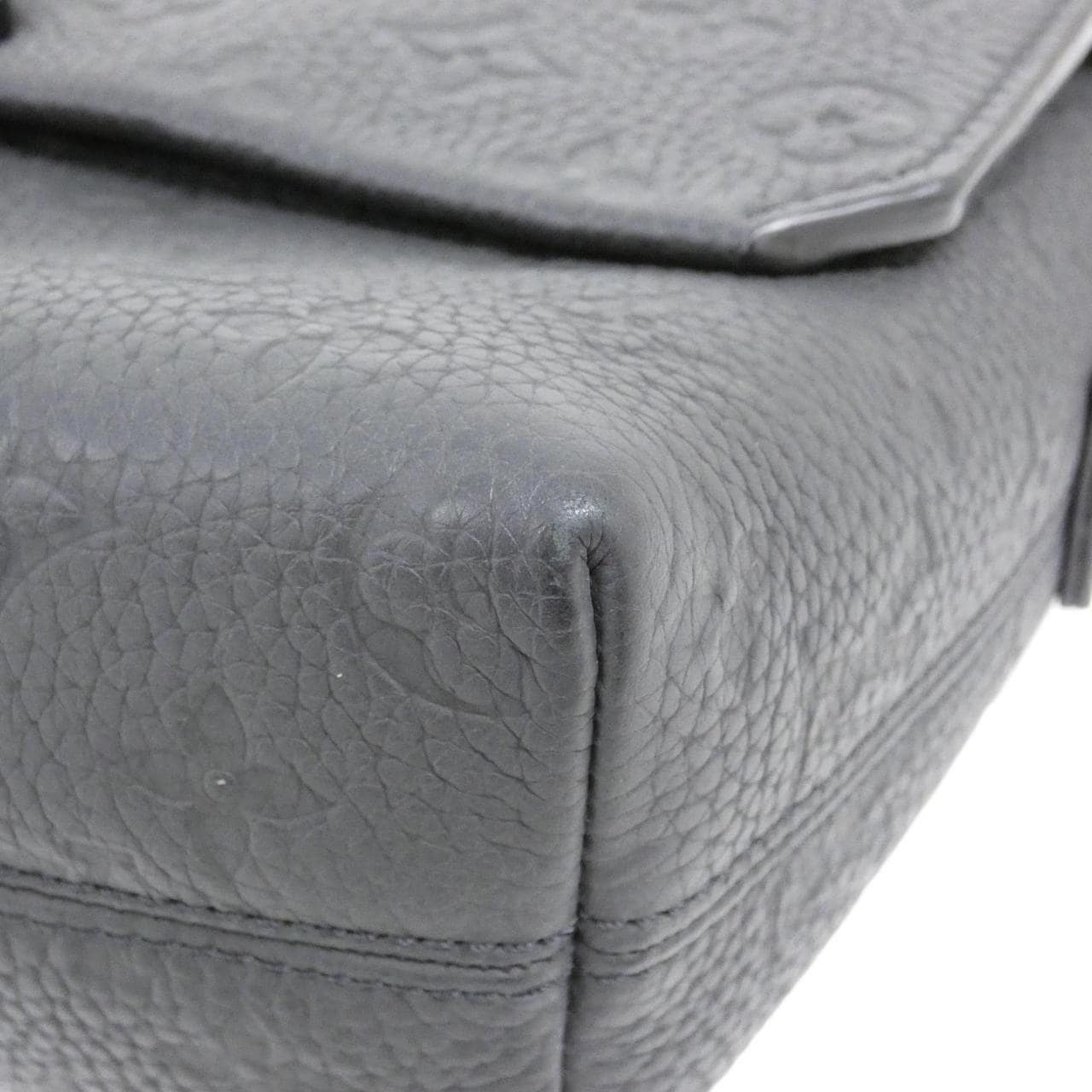 LOUIS VUITTON Taurillon Monogram S 斗篷邮差包 M23741 单肩包