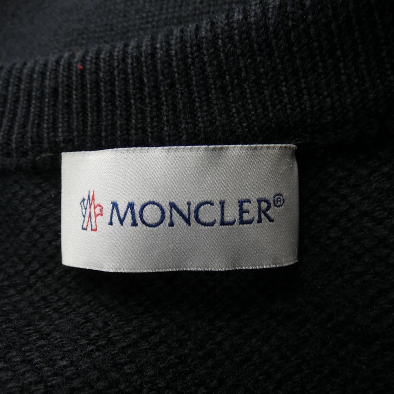 モンクレール MONCLER ダウンジャケット