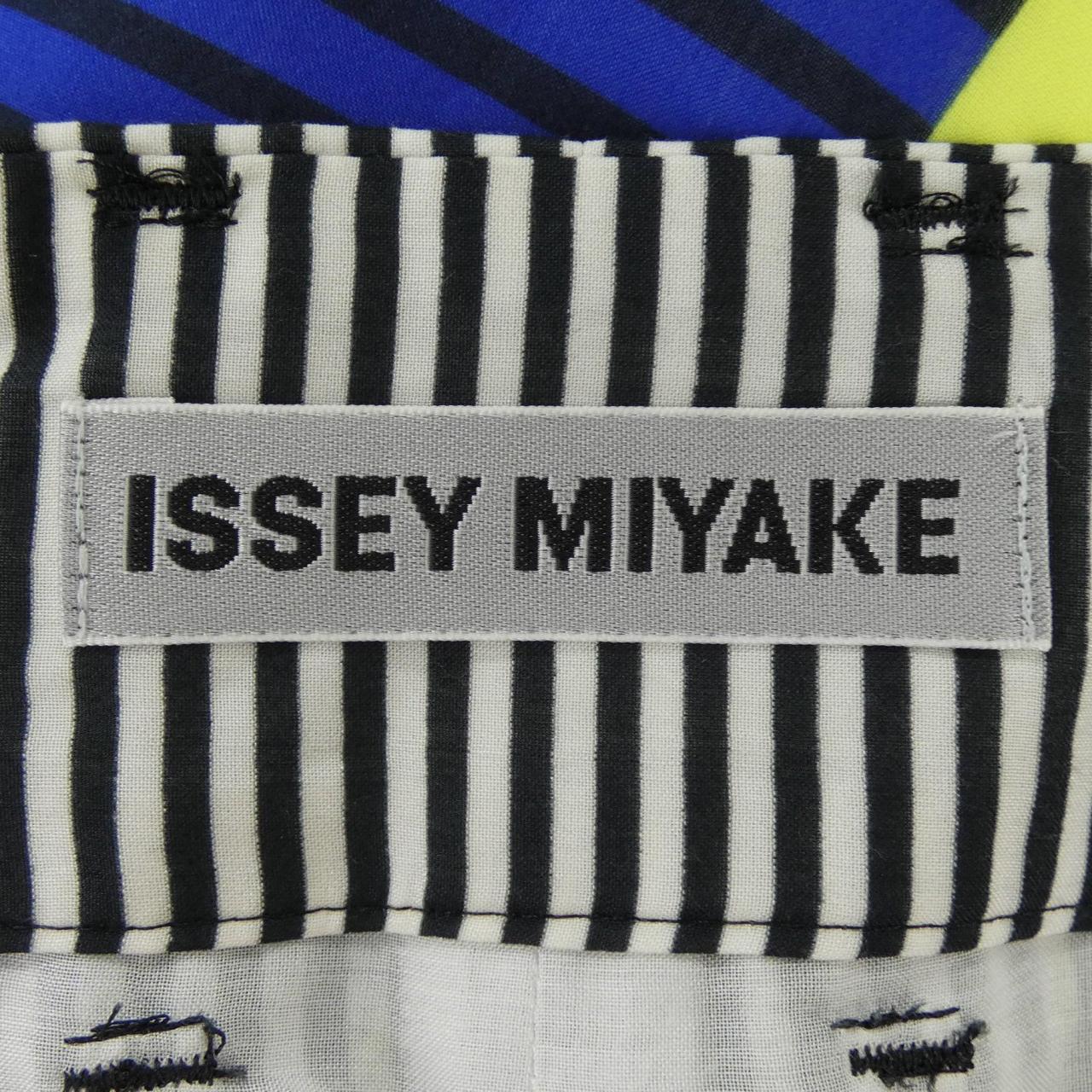 イッセイミヤケ ISSEY MIYAKE IM31FF515 パンツ