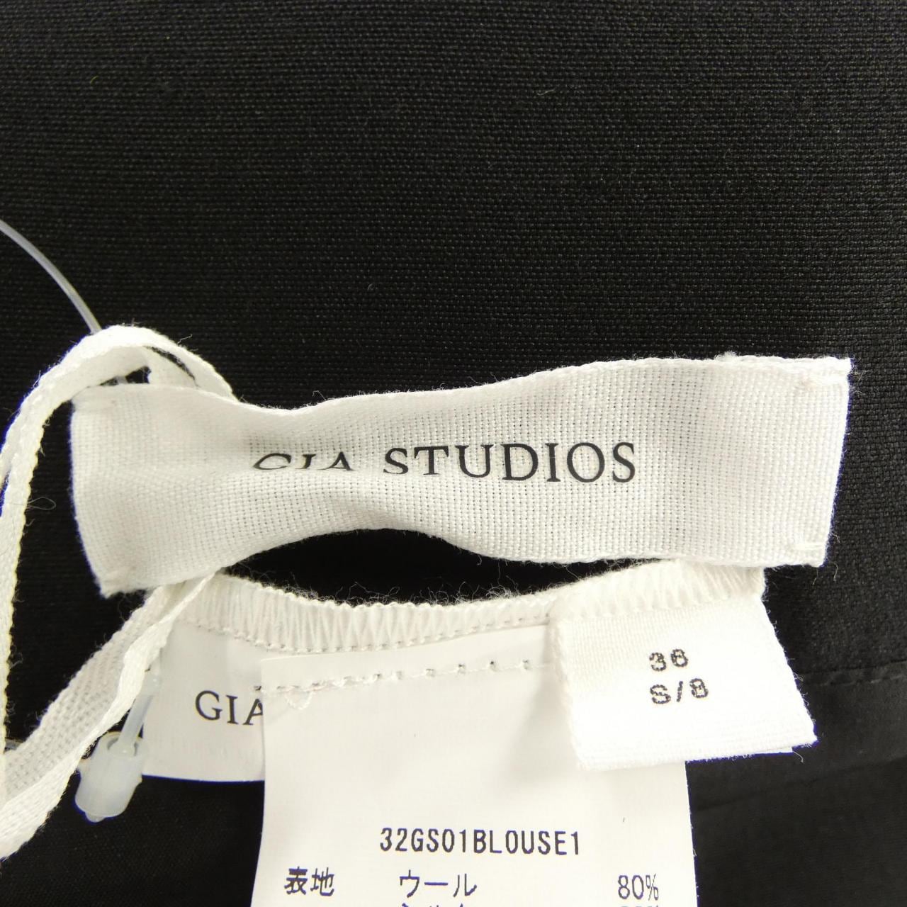 GIASSTUDIOS 32GS01BLOUSE トップス