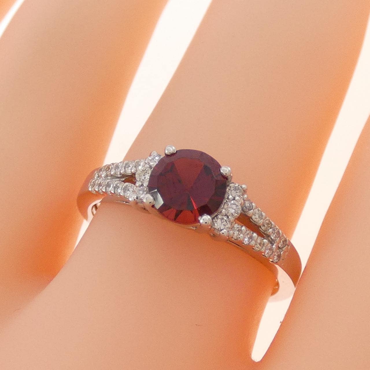 PT950 ガーネット リング 1.10CT