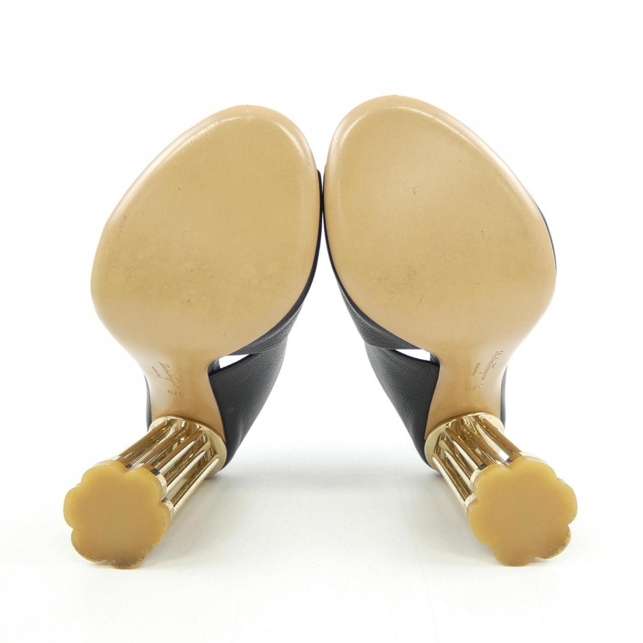 サルヴァトーレフェラガモ SALVATORE FERRAGAMO DS 56104 サンダル