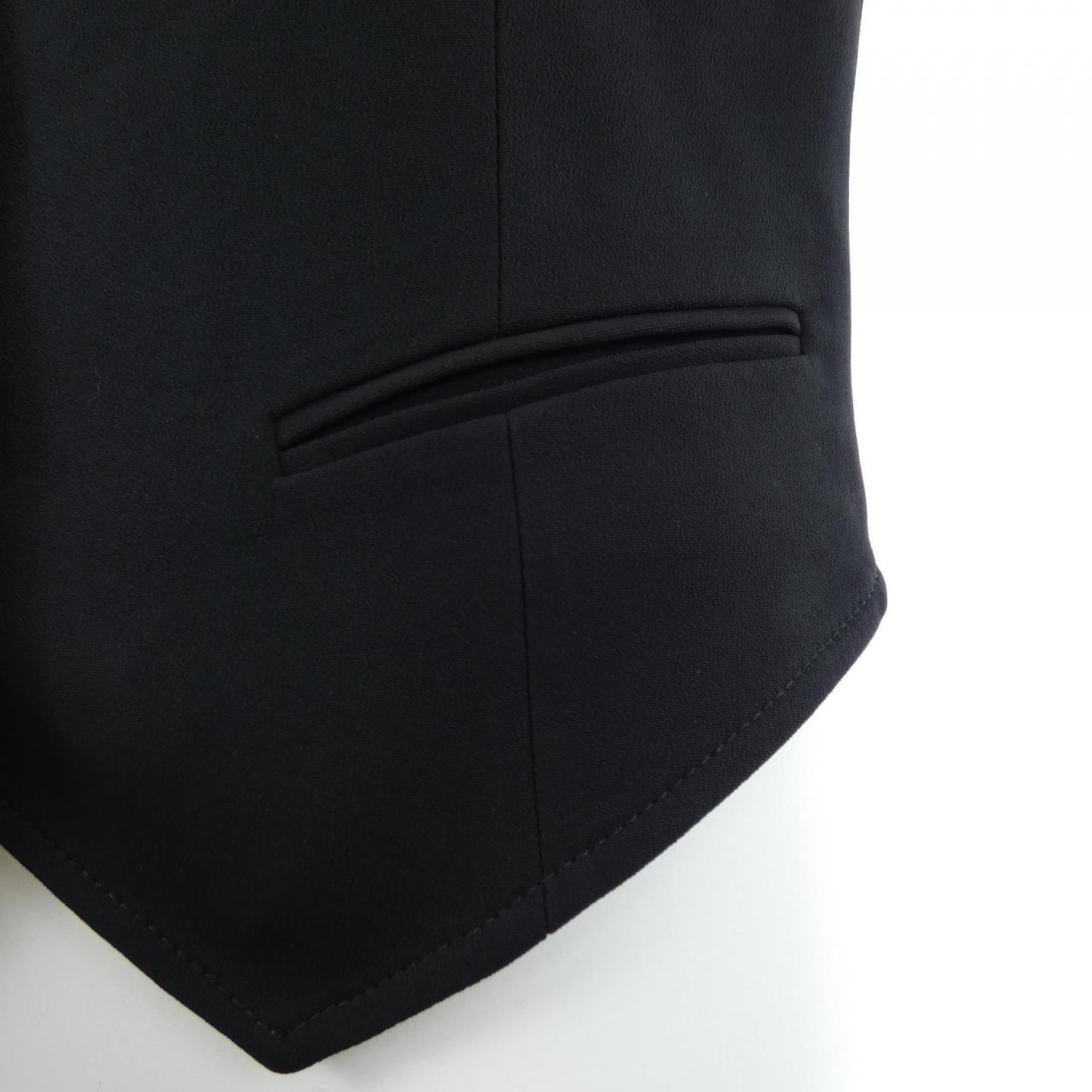 グッチ GUCCI 619326 ZKR01 ベスト