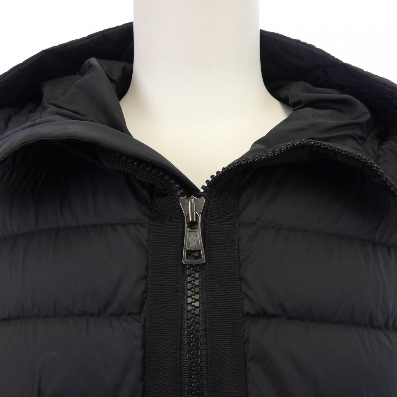 モンクレール MONCLER 20919B50800 ダウンジャケット