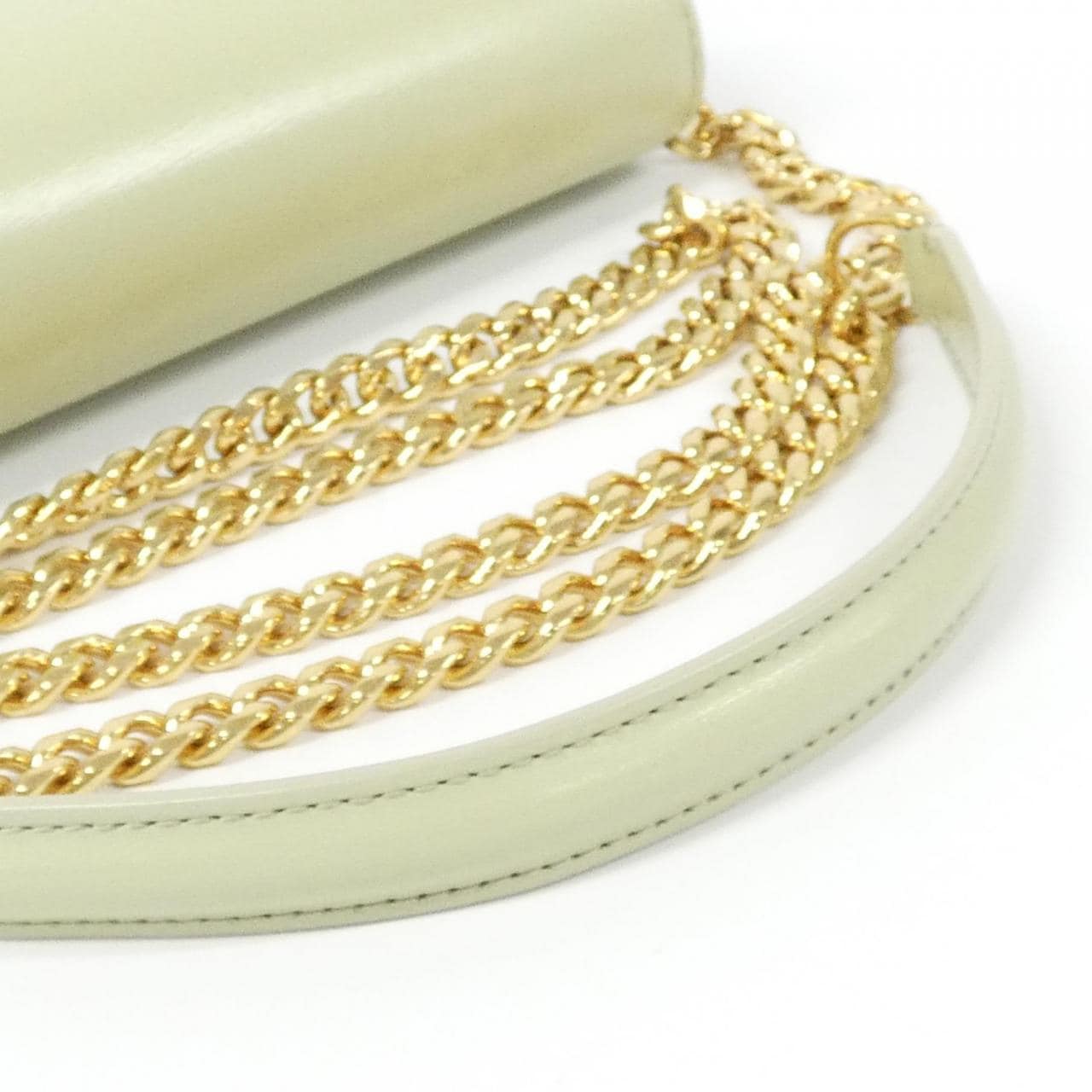 セリーヌ チェーン ウォレット マーゴ 10L033DPV チェーンウォレット