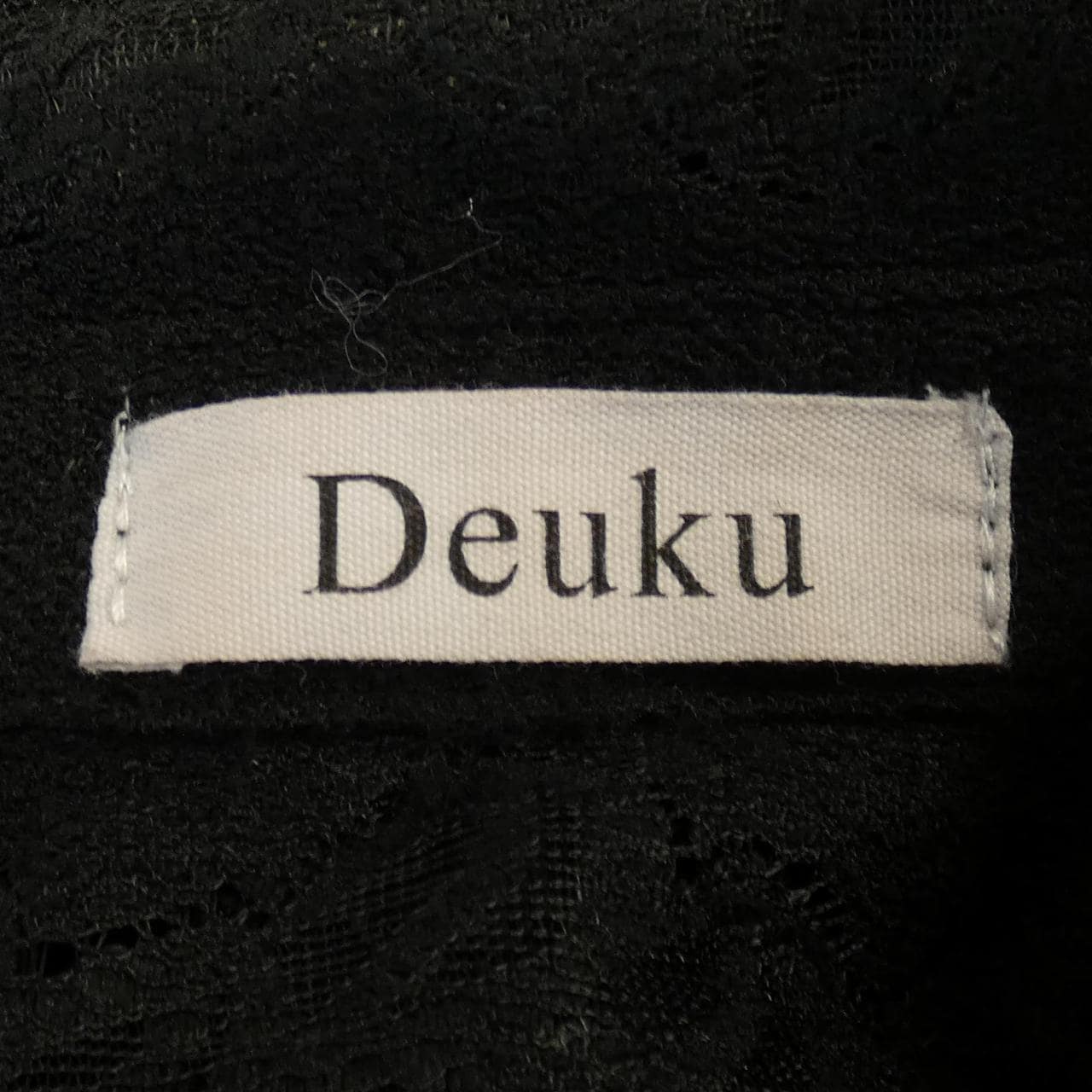 DEUKU シャツ
