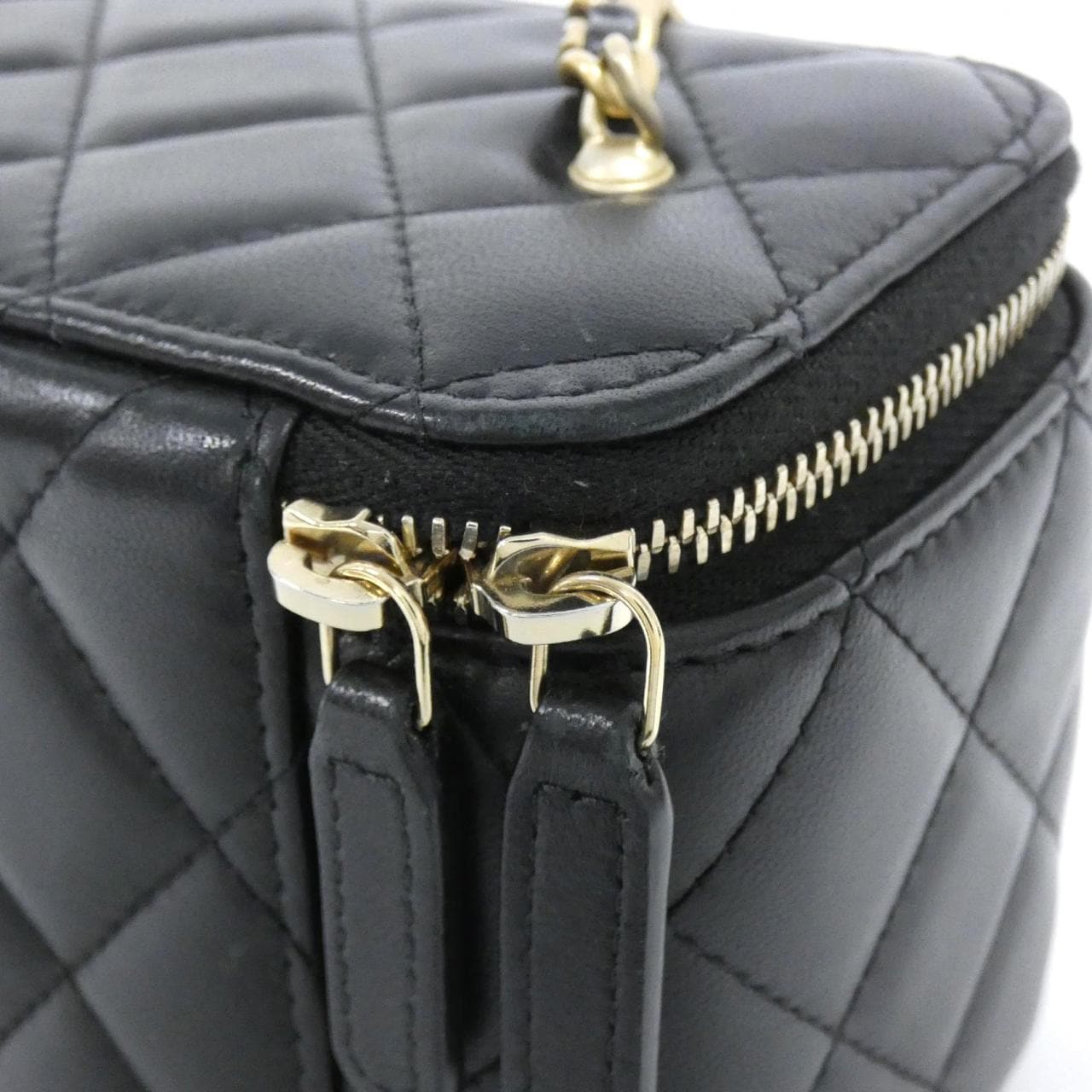 シャネル AP2303 ショルダーバッグ