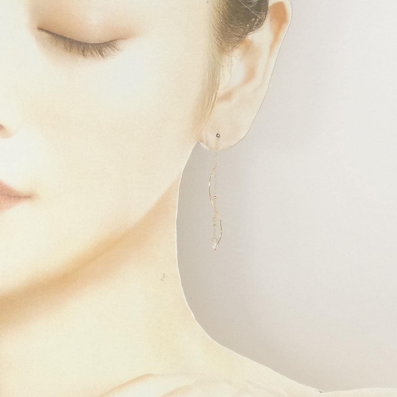 ジュエッテ ホワイトトパーズ ピアス