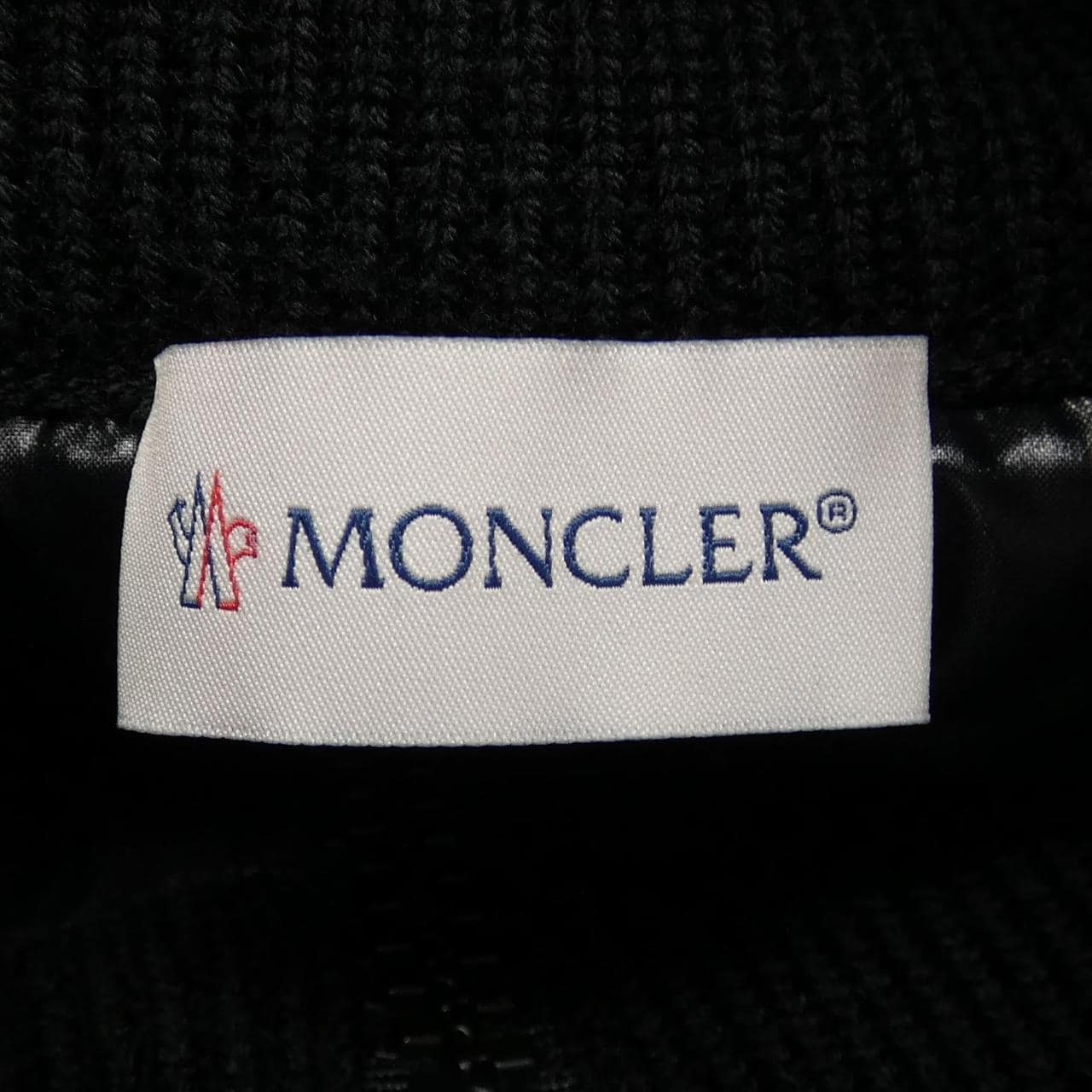 モンクレール MONCLER ダウンジャケット