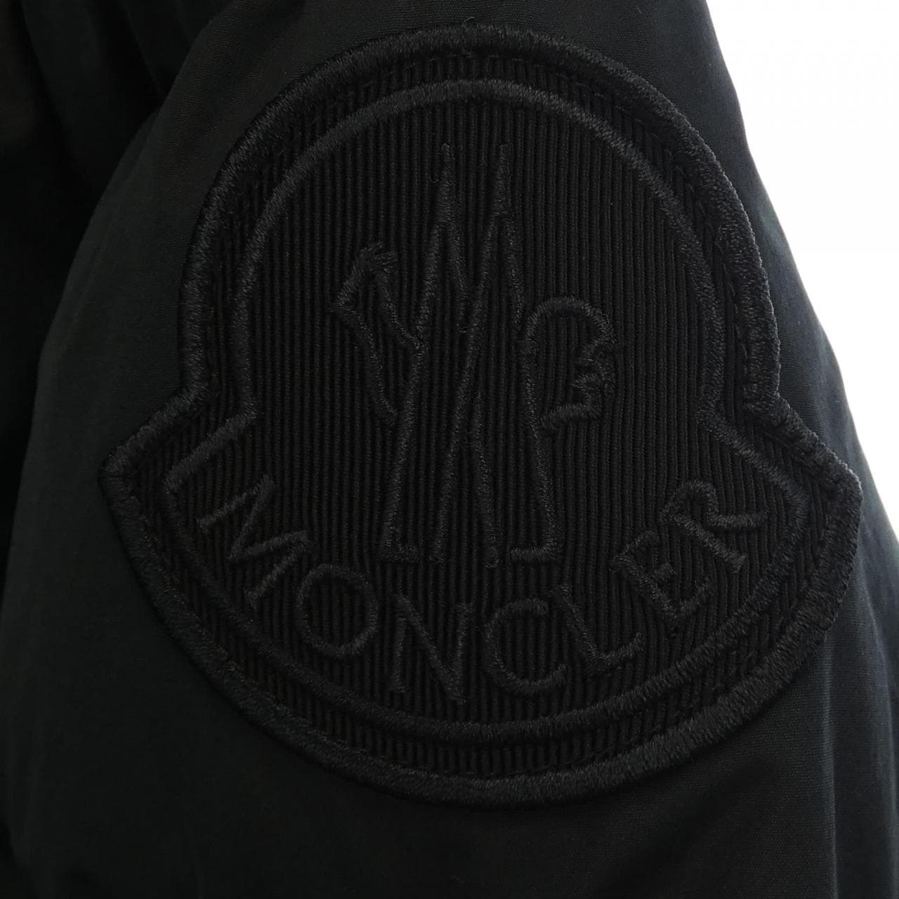 モンクレール MONCLER ダウンジャケット