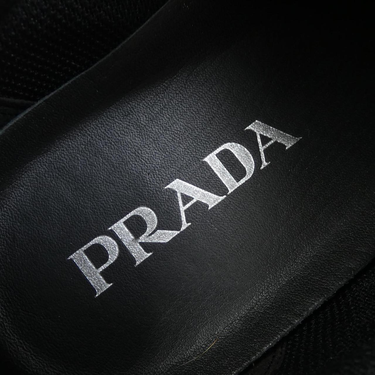 プラダ PRADA スニーカー