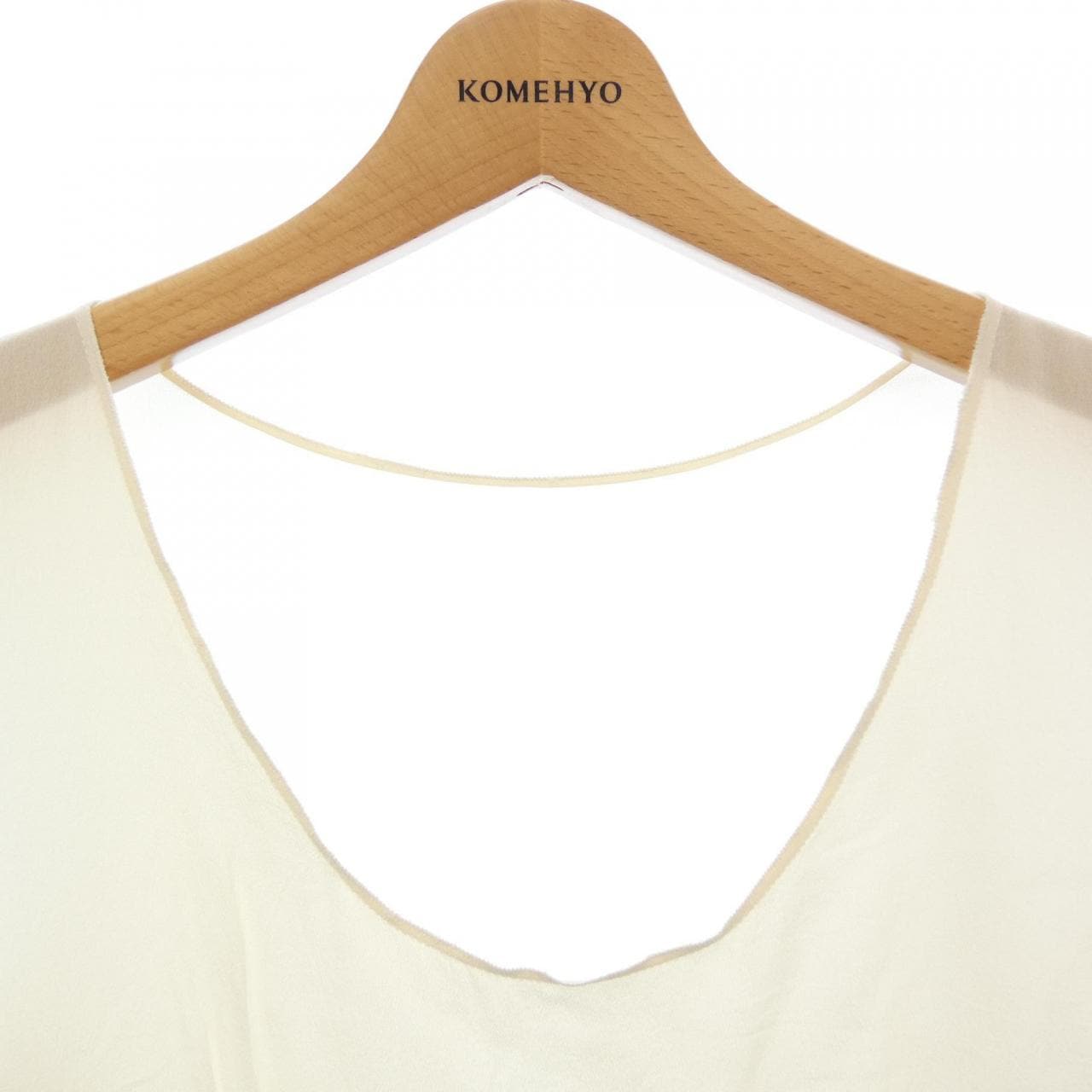 プラダ PRADA トップス