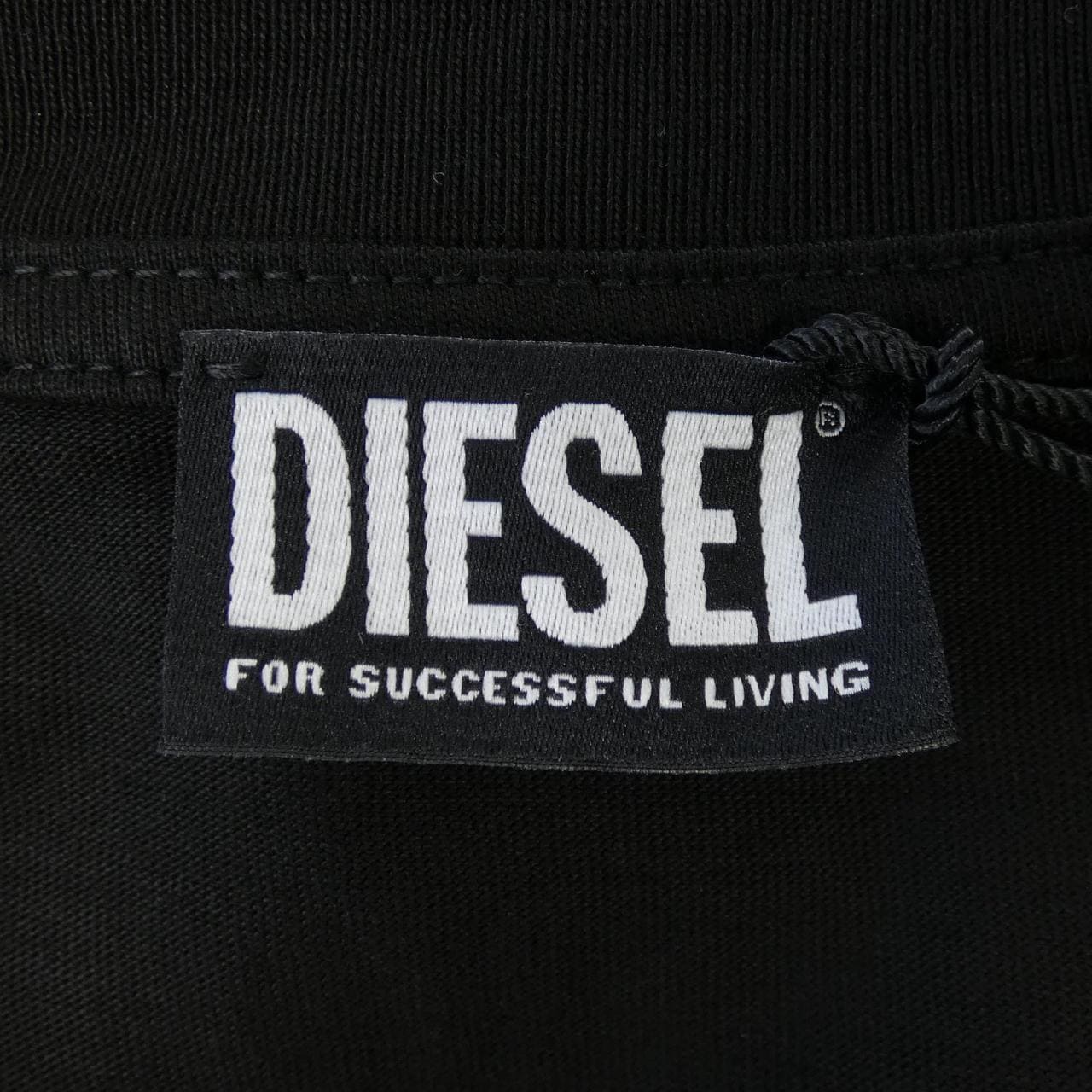 ディーゼル DIESEL A16861 RPAT1 900 Tシャツ