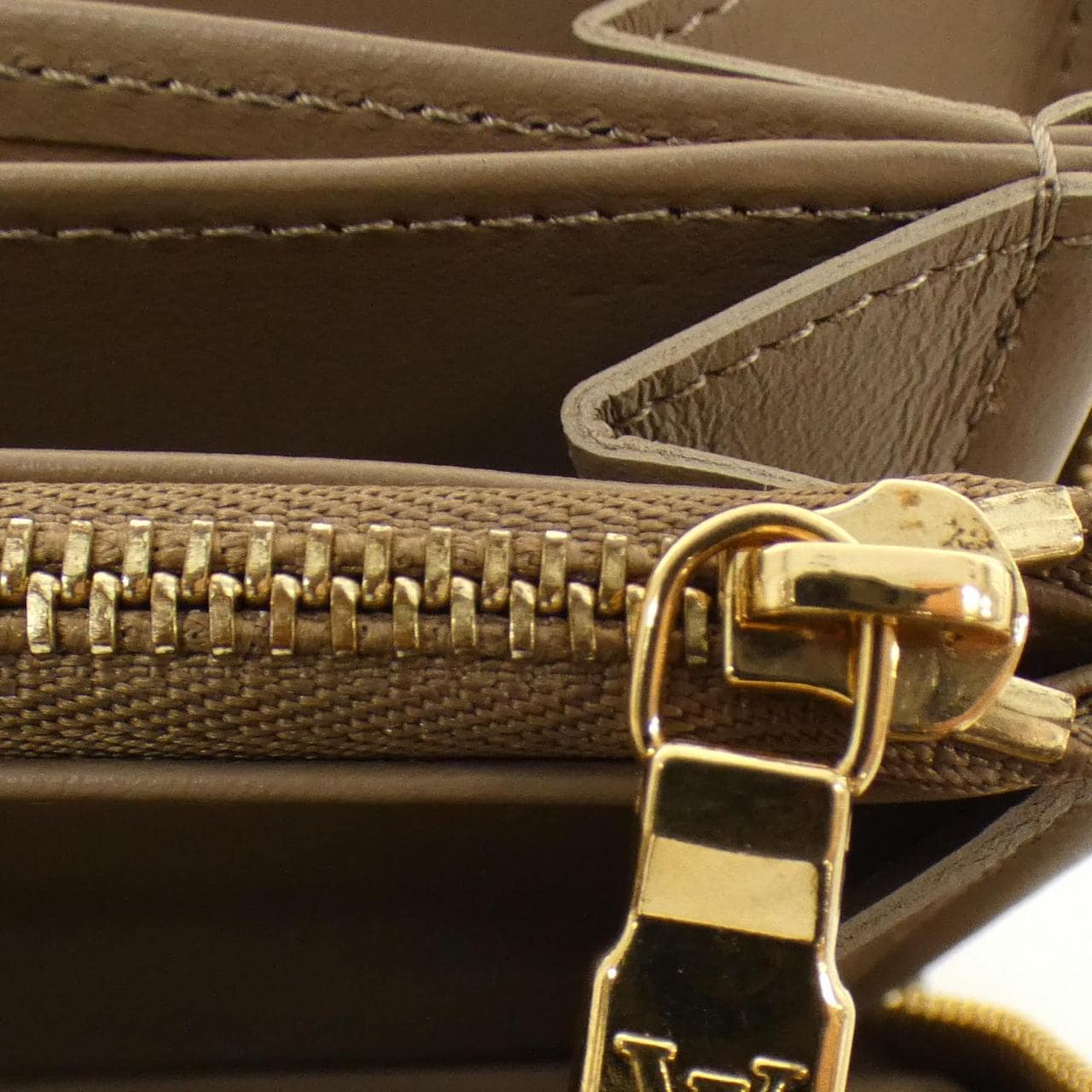 LOUIS VUITTON Cousin拉链钱包 M81511 钱包