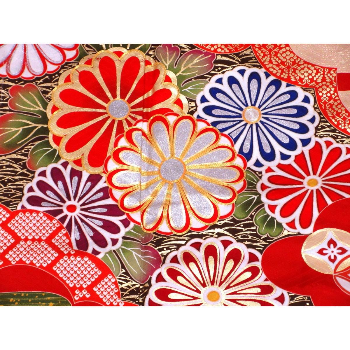 【未使用品】振袖　友禅金彩加工　刺繍入り