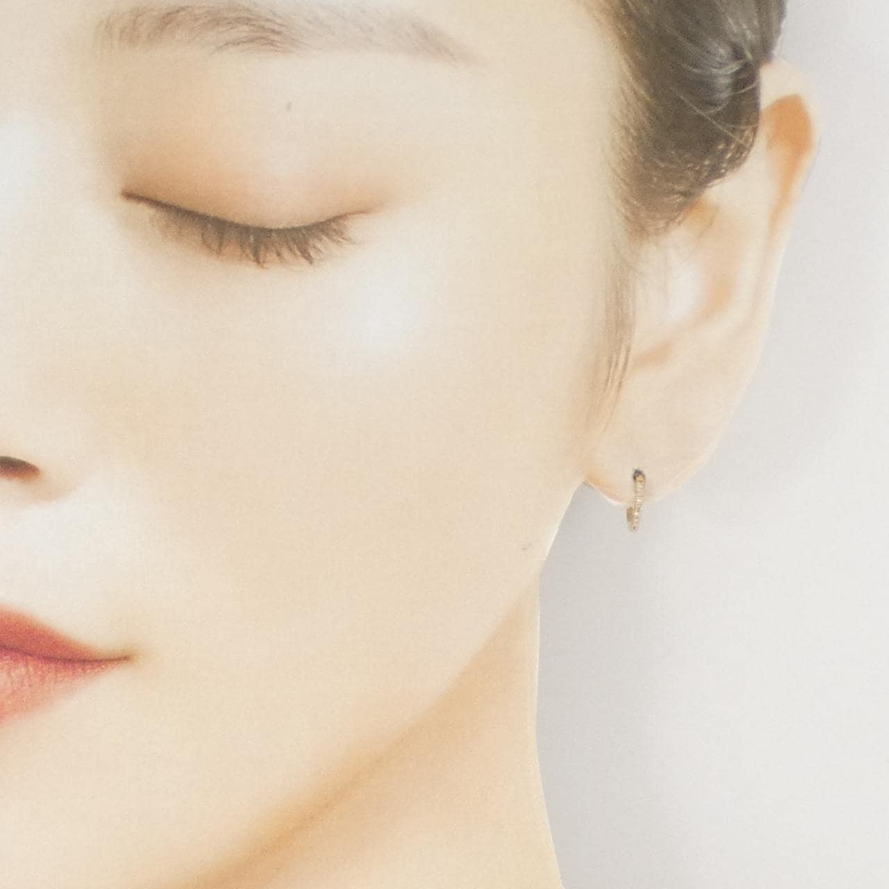 ヒロタカ マンハッタン ピアス 0.06CT 片耳