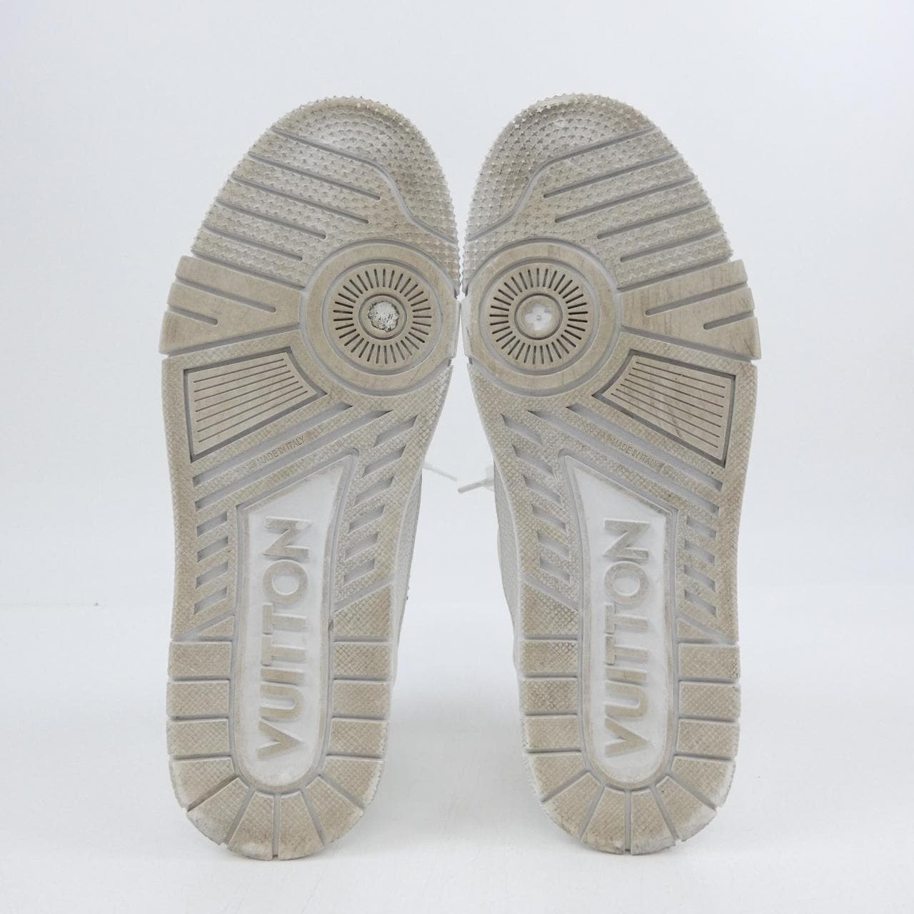 ルイヴィトン LOUIS VUITTON LVトレイナー スタッズ スニーカー