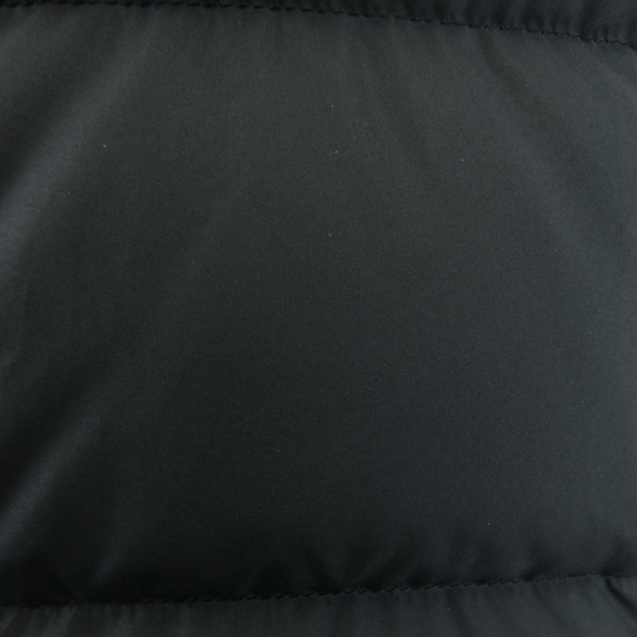 モンクレール MONCLER ダウンジャケット