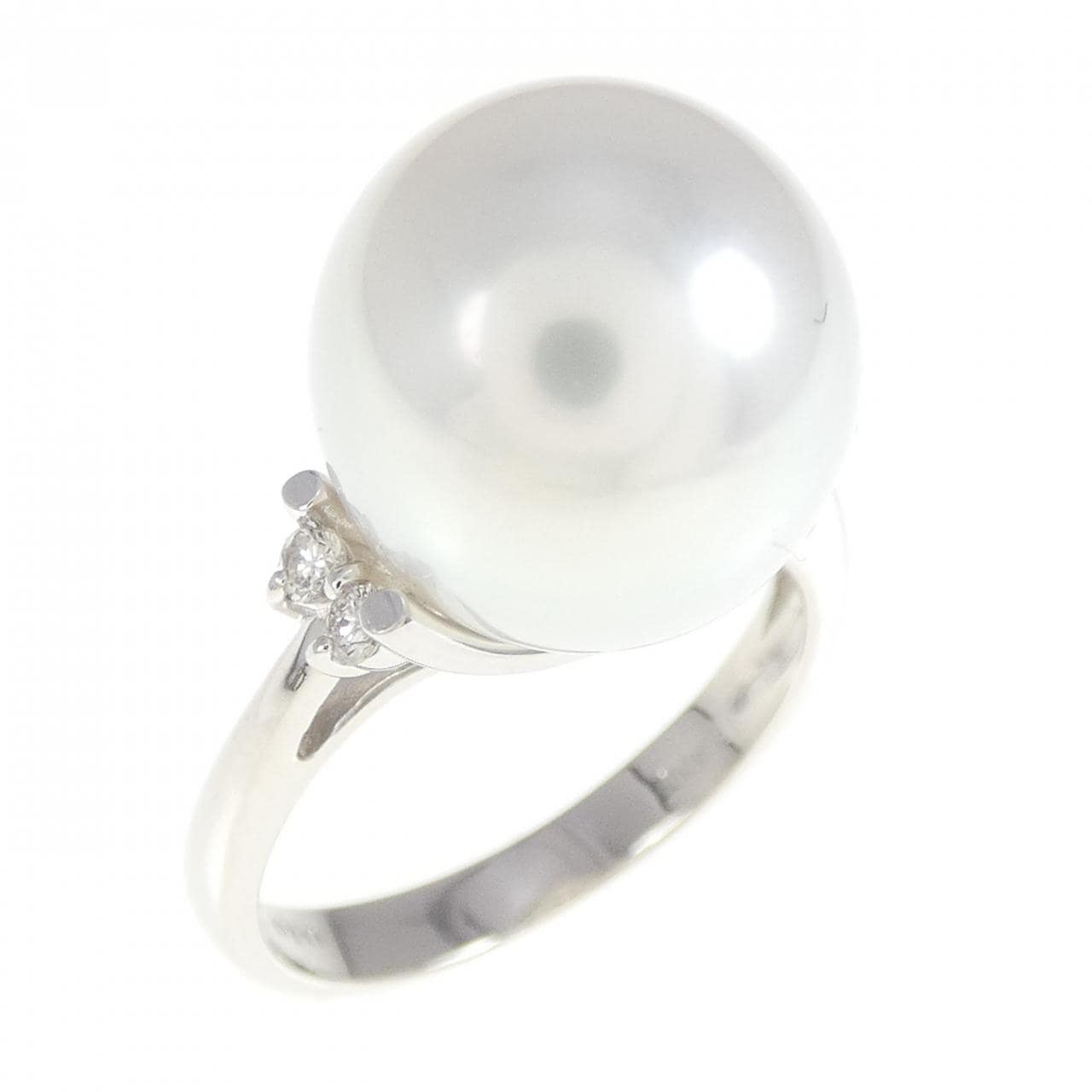 PT900 White Butterfly Pearl Ring 12mm