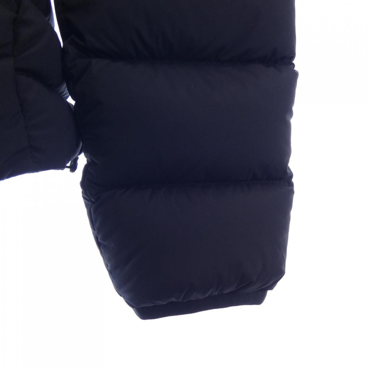 モンクレール MONCLER ダウンジャケット