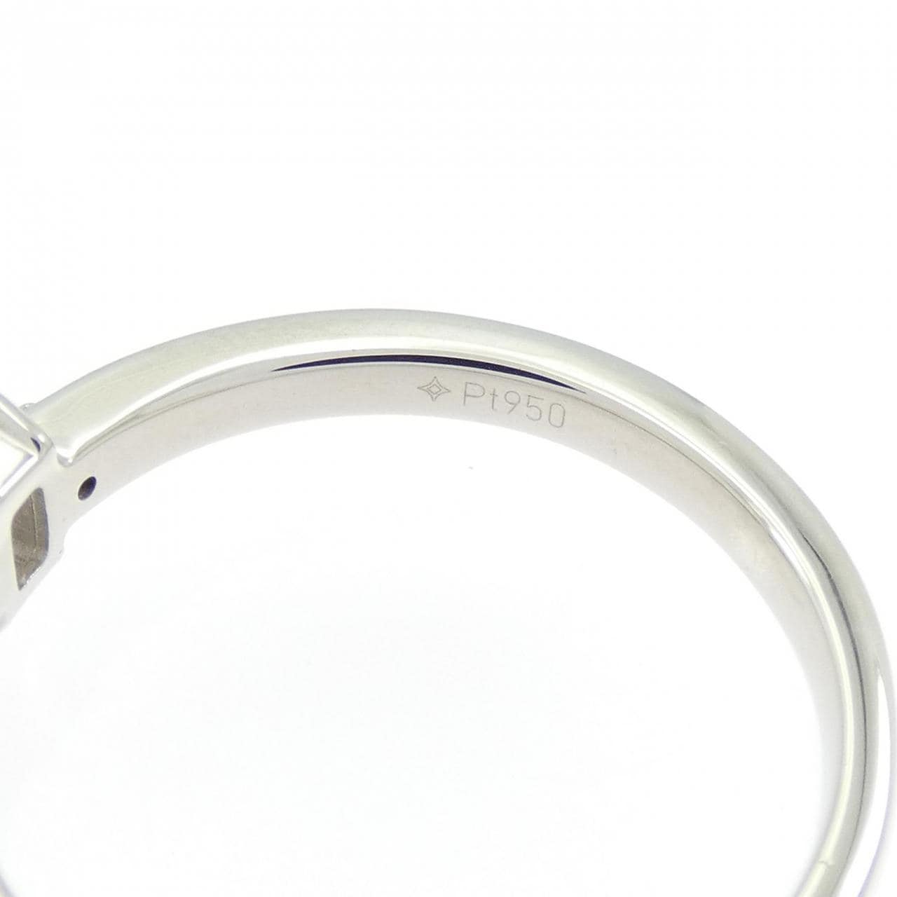 ジーエスティービー ダイヤモンド リング 0.30CT