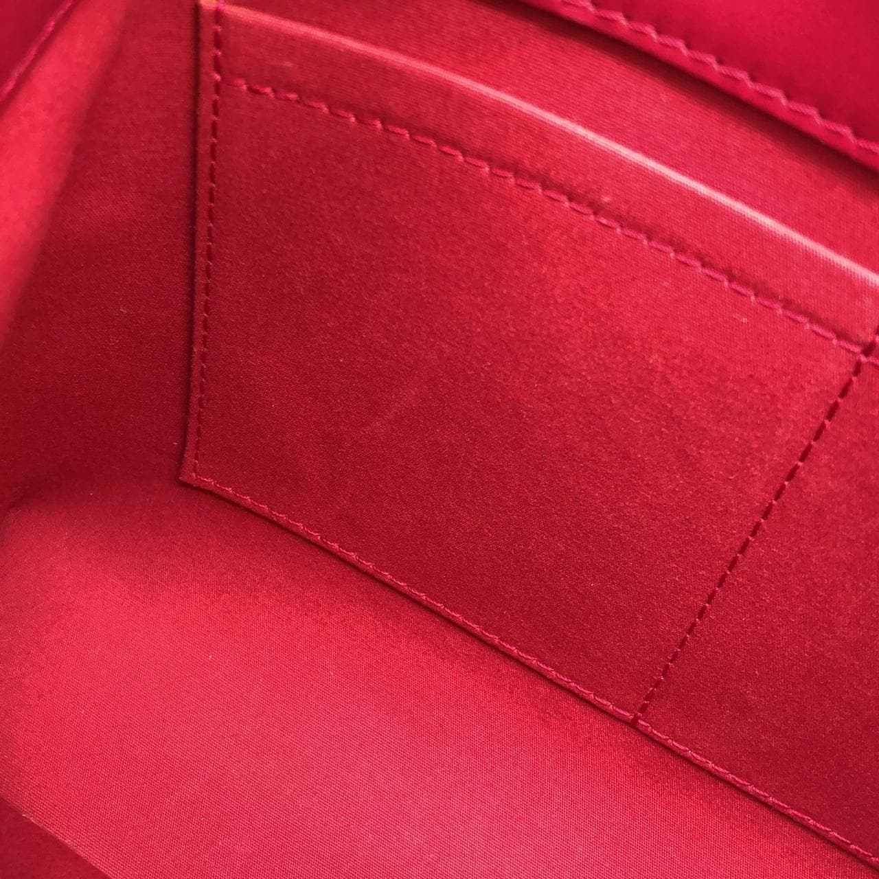 ルイヴィトン ヴェルニ モンテーニュBB M50581 バッグ