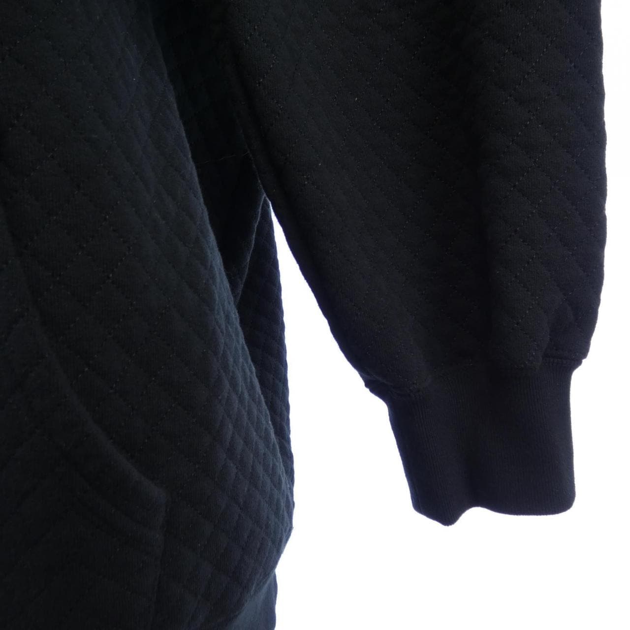 シュプリーム SUPREME MICRO QUILTED パーカー