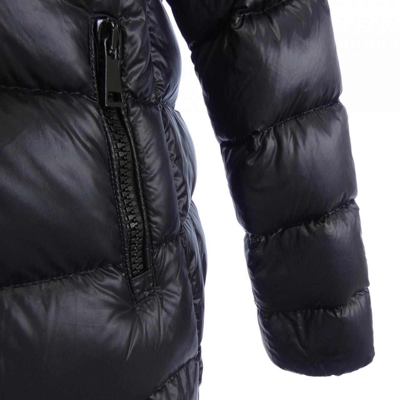 モンクレール MONCLER SERINDE ダウンジャケット