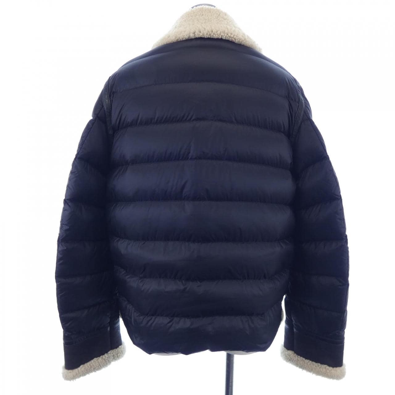 モンクレール MONCLER ダウンジャケット