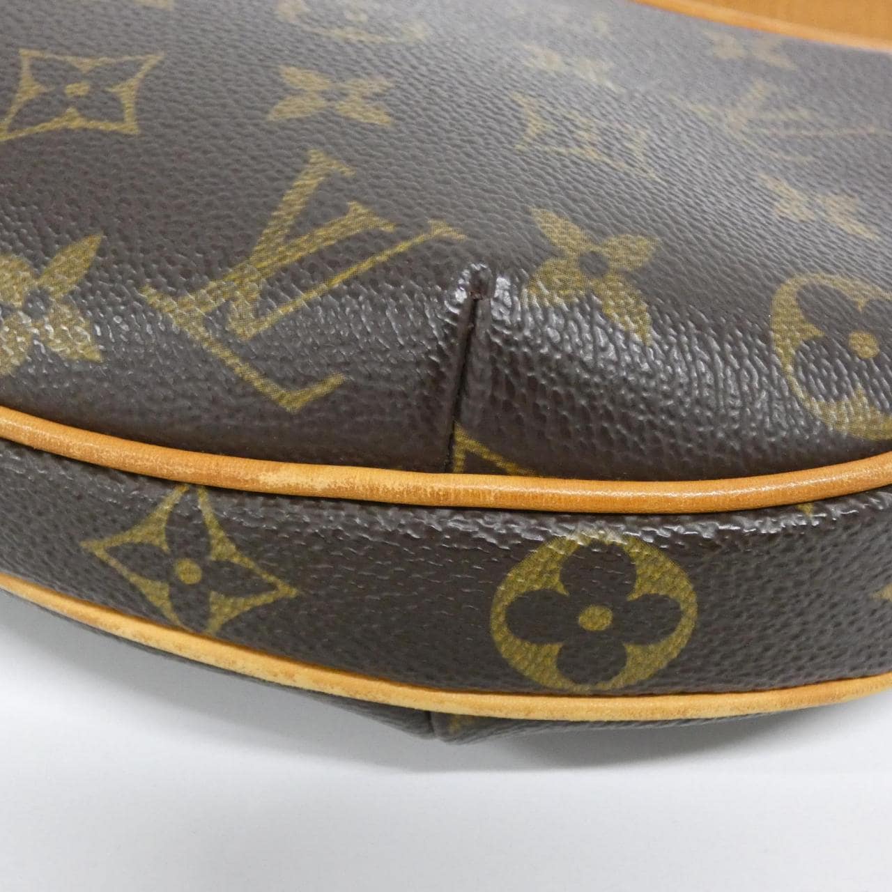 ルイヴィトン モノグラム クロワッサン MM M51512 ショルダーバッグ