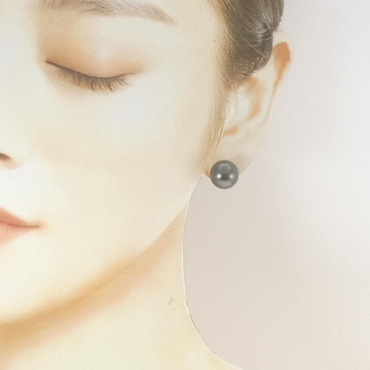 K18WG 黒蝶パール ピアス 12.3mm