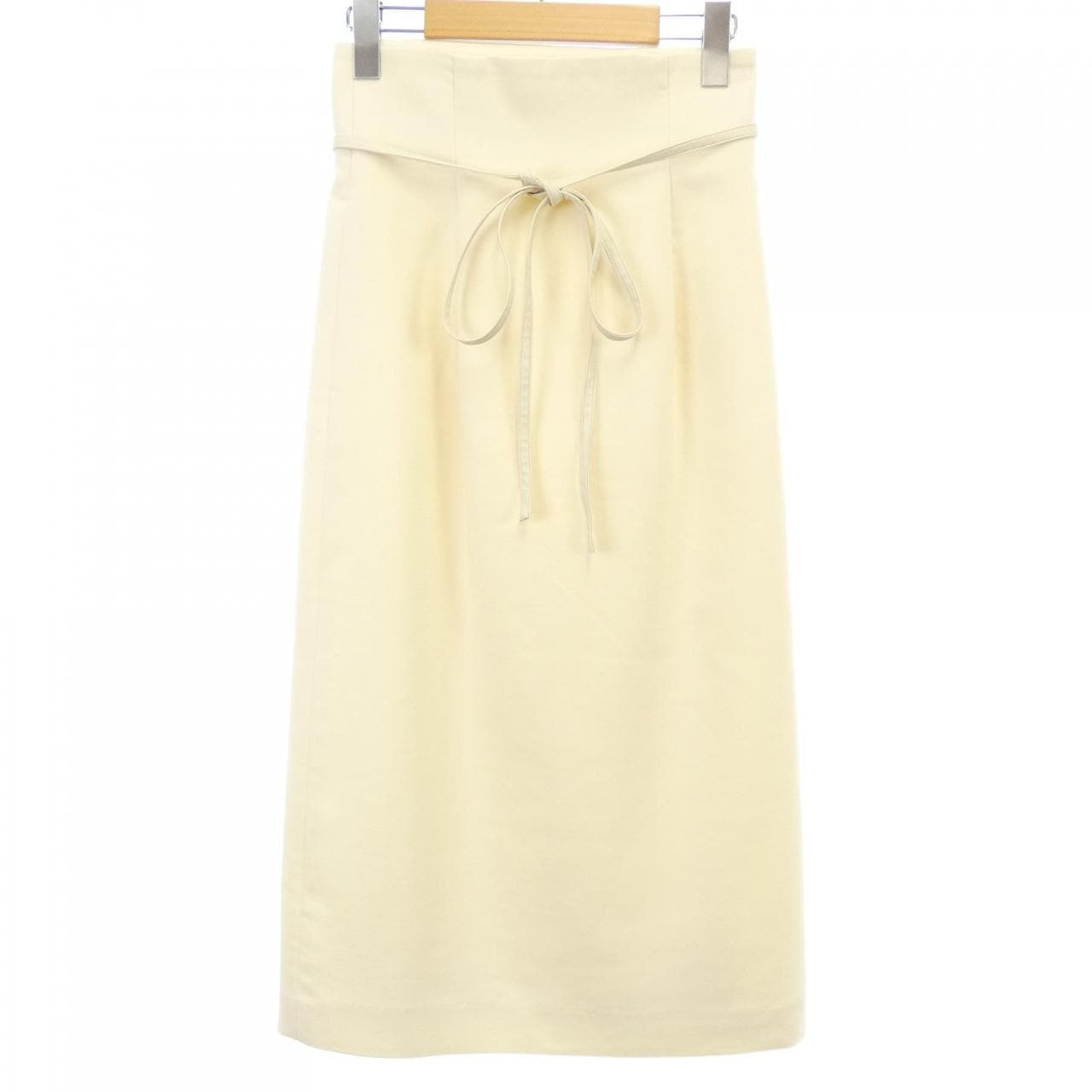 ベイジュ BEIGE. スカート