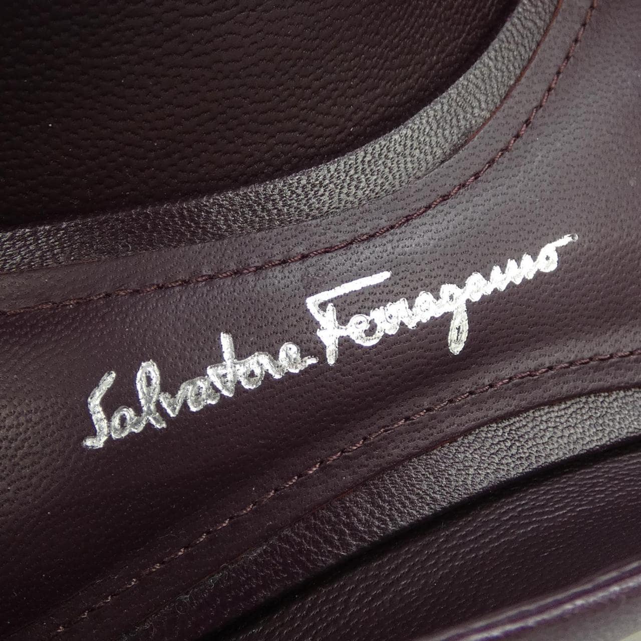 サルヴァトーレフェラガモ SALVATORE FERRAGAMO パンプス