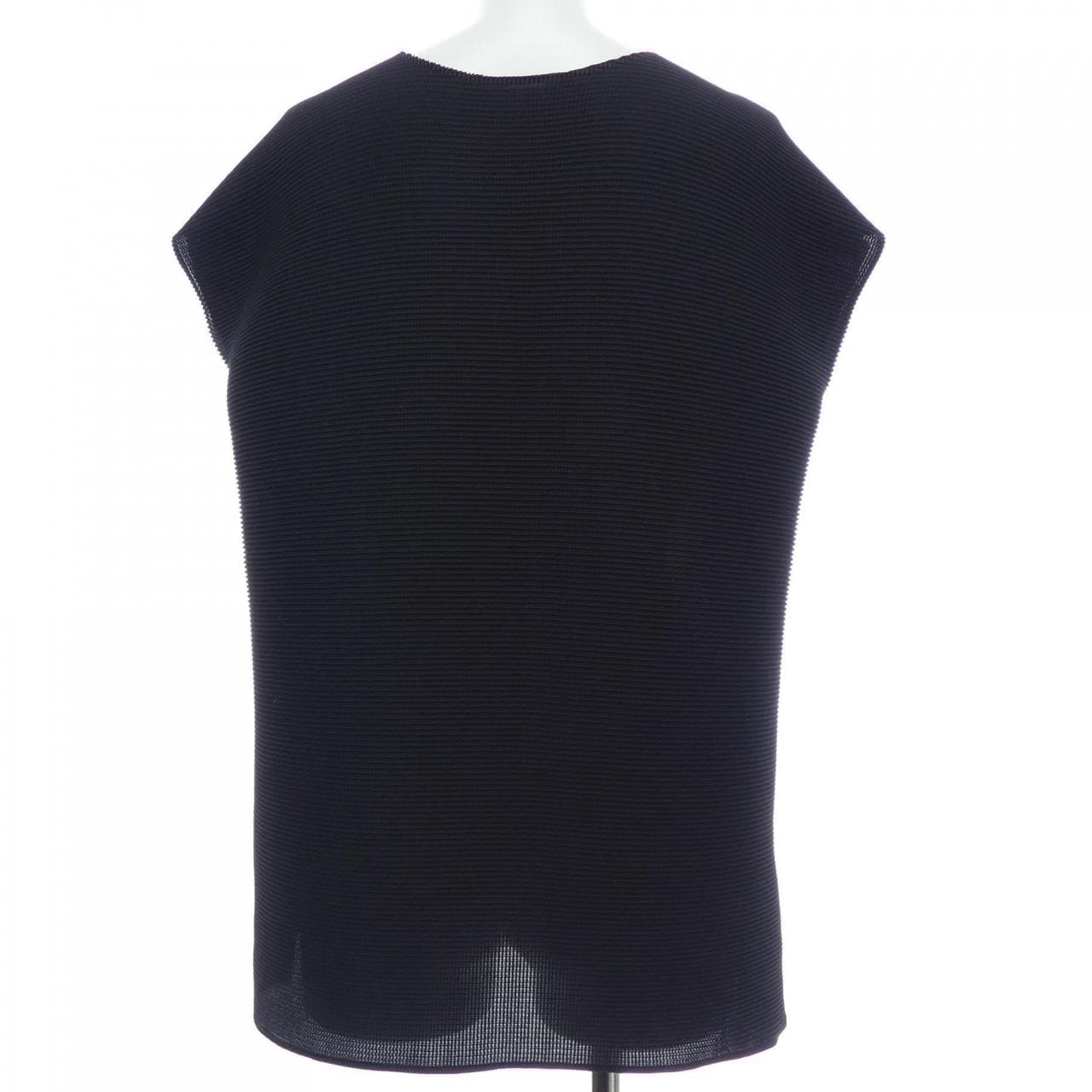 ミーイッセイミヤケ me ISSEY MIYAKE トップス