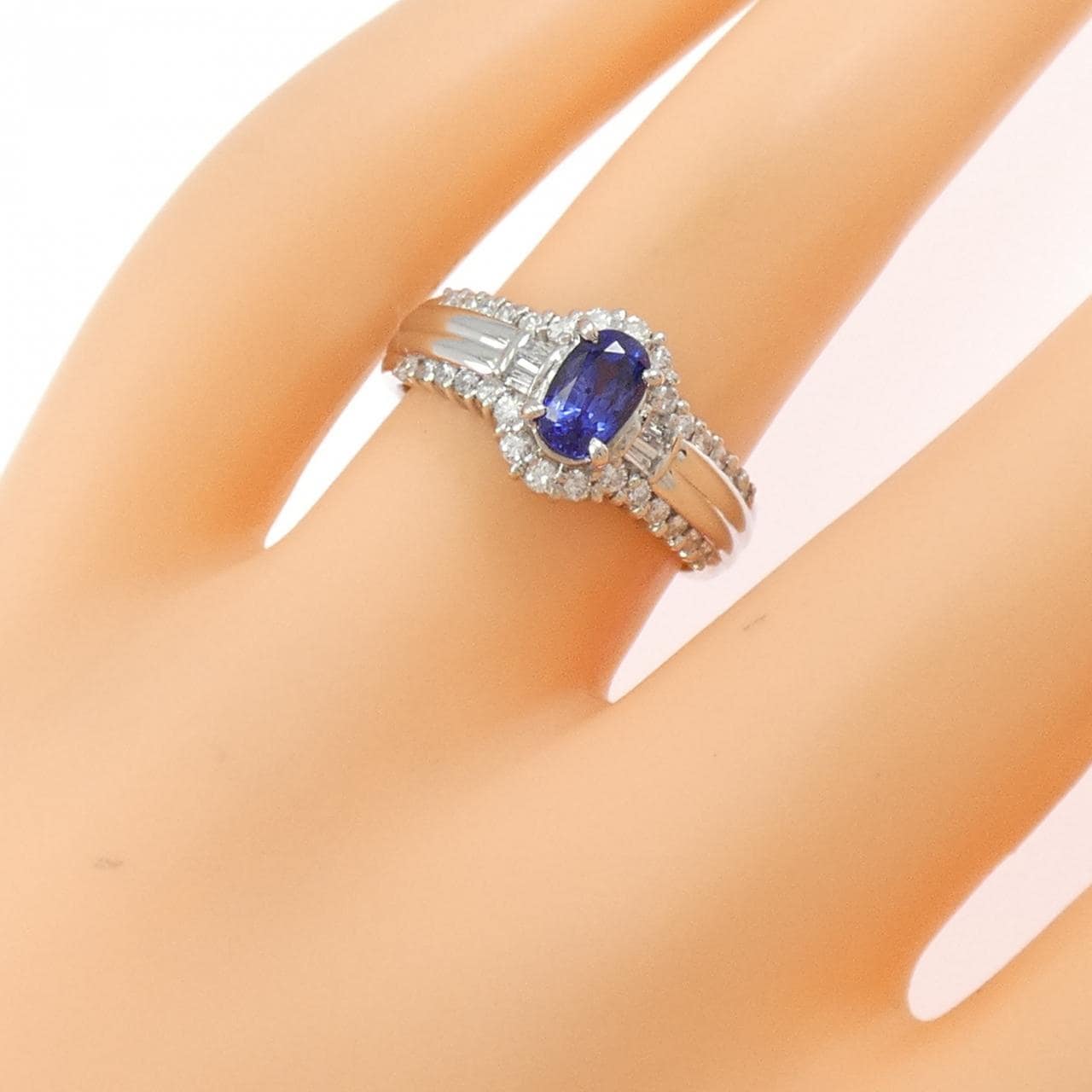 PT900 サファイヤ リング 0.80CT