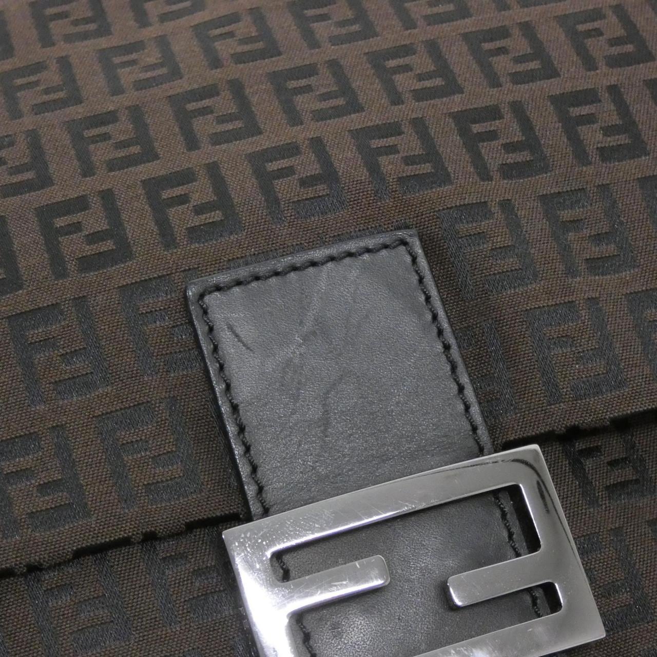 【ヴィンテージ】フェンディ マンマ バゲット 8BR001 JQ5 ショルダーバッグ