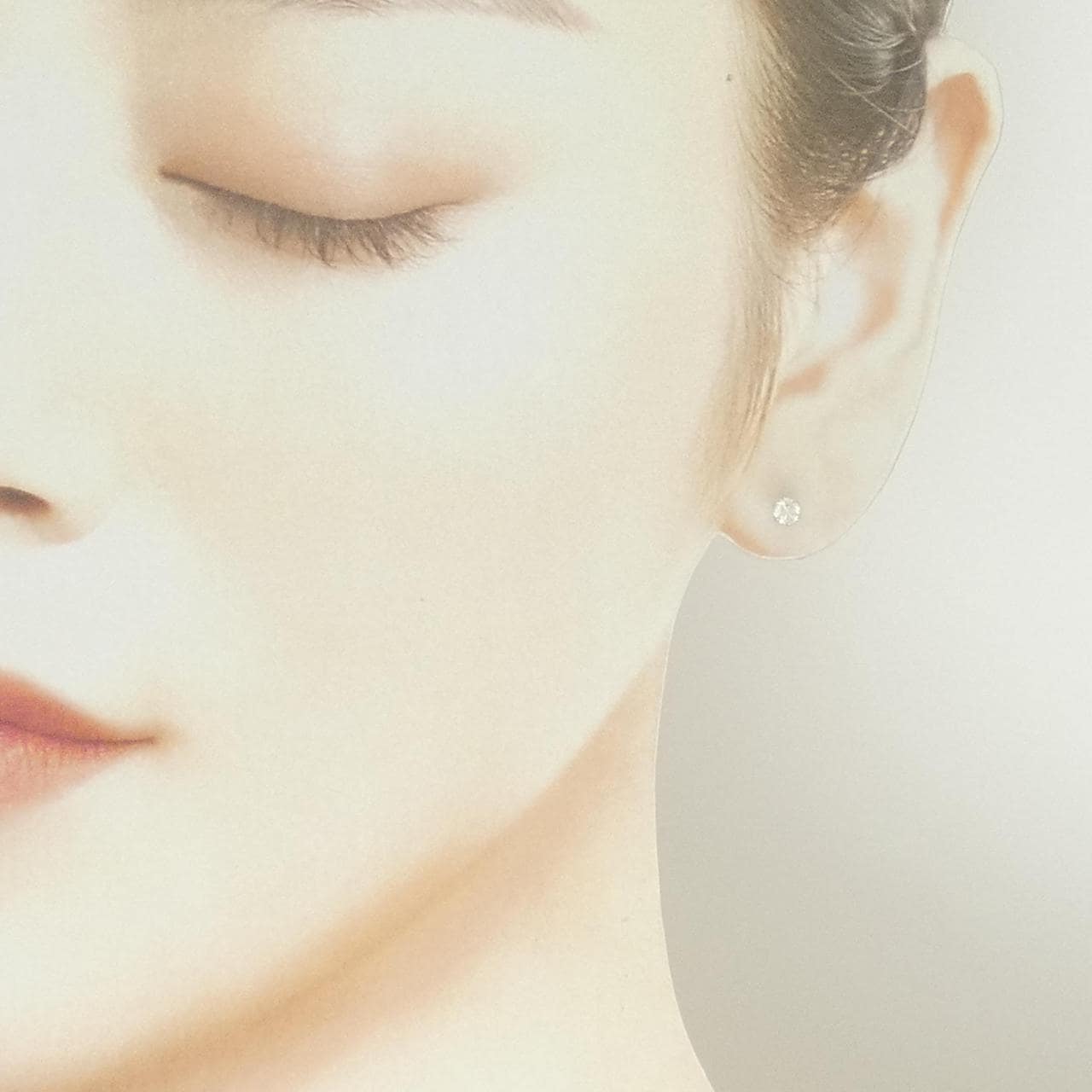 PT900 ソリティア ダイヤモンド ピアス 0.28CT