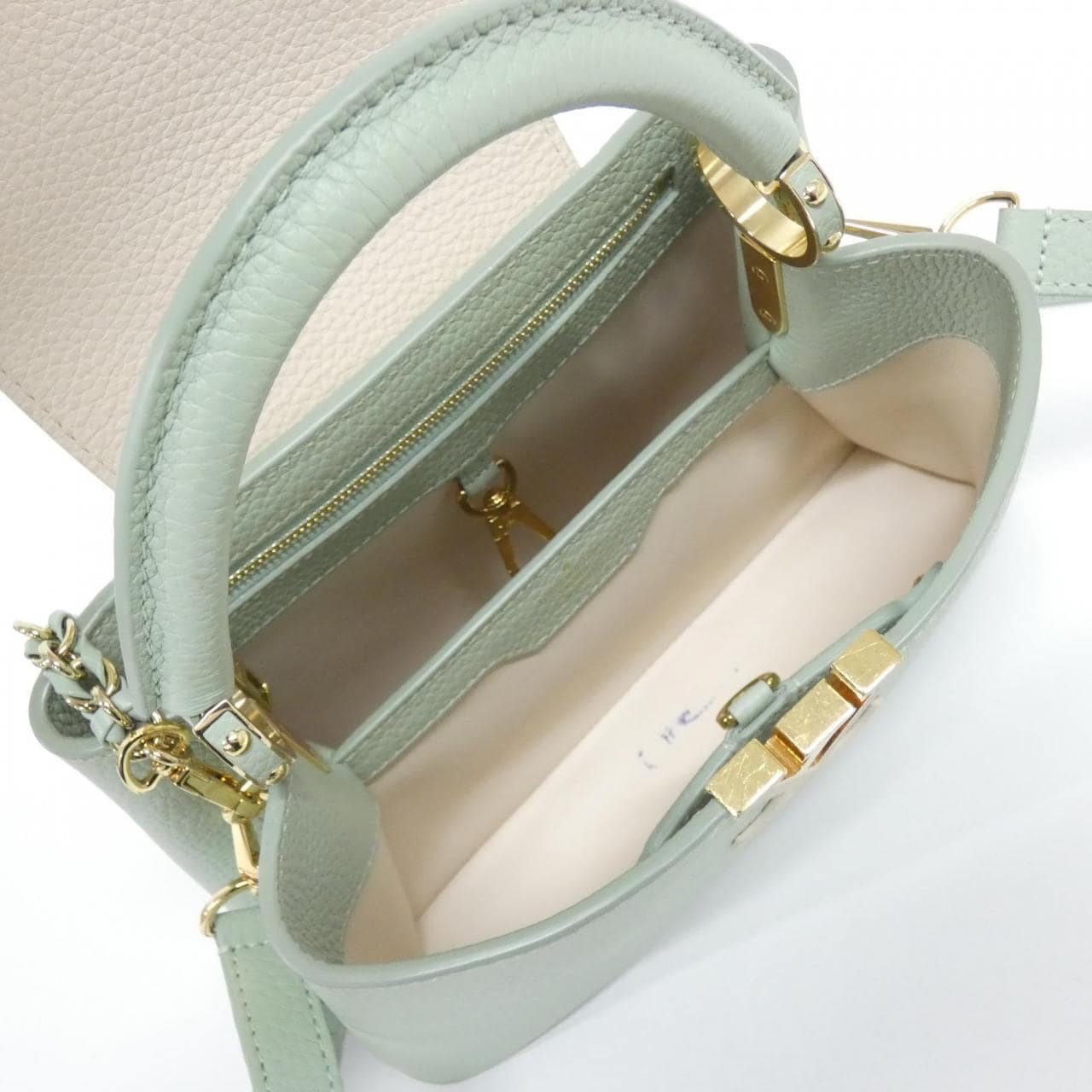 ルイヴィトン カプシーヌBB M24471 バッグ