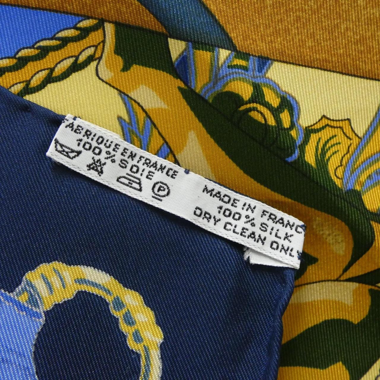 エルメス SOLEIL DE SOIE カレ スカーフ